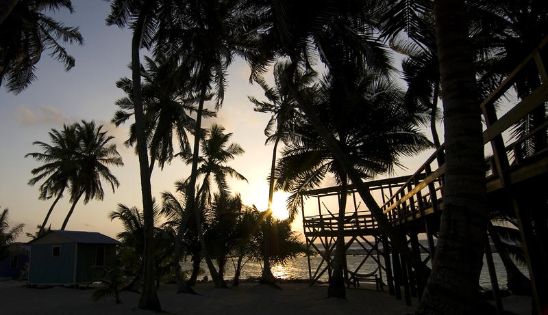 Sunrise in the caribbean, Tobacco Caye, Belize